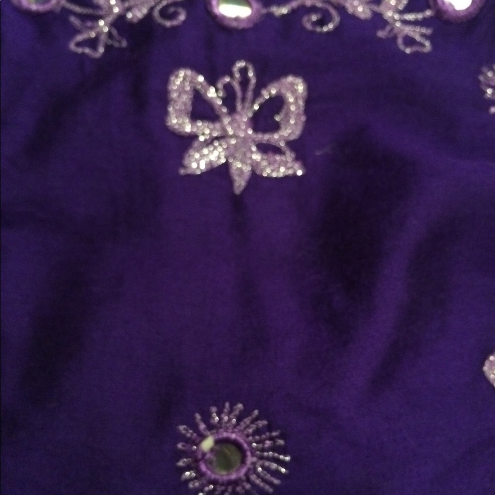 Beautiful light embellished purple top - Picture 3 of 4